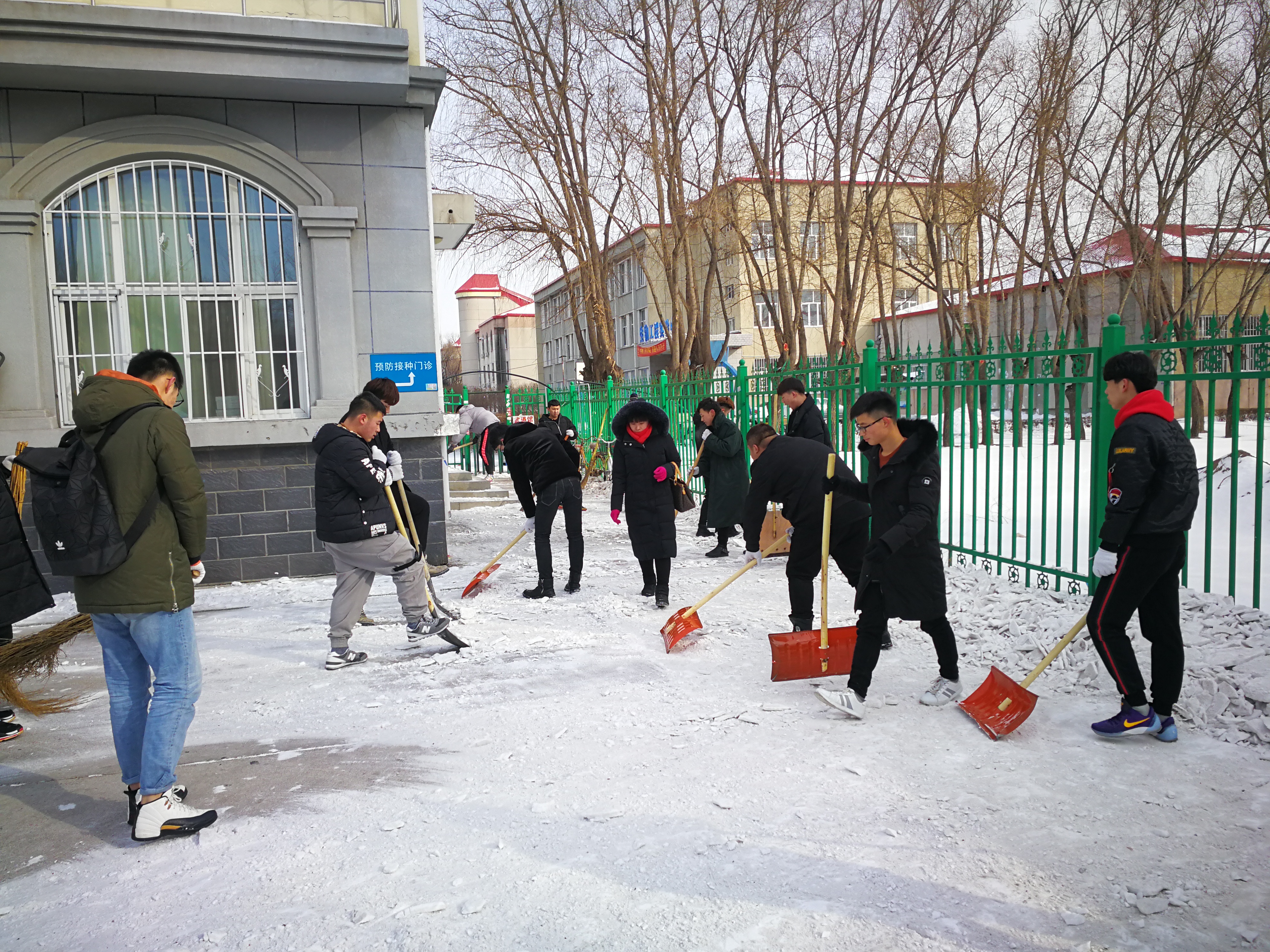 帮助他人 快乐自己——音乐与舞蹈学院学雷锋系列活动之一